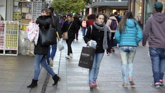 Las ventas minoristas cayeron 8 por ciento en agosto pasado