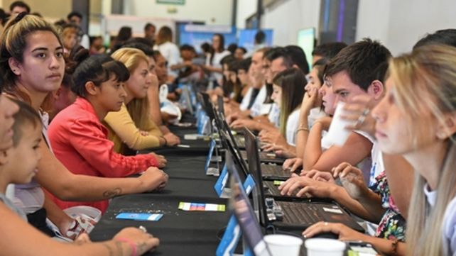 Búsqueda. El porcentaje de desempleo entre los jóvenes es del 15% en Argentina