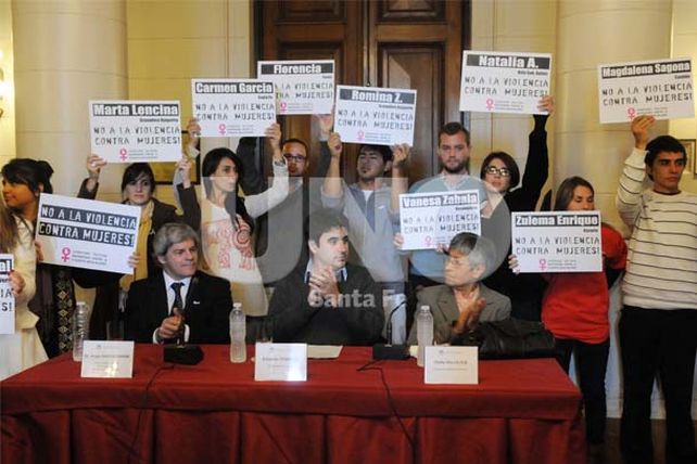 Los jóvenes dan el ejemplo y se unen contra la violencia sexista