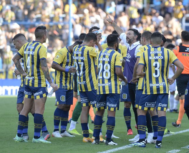 El Kily González trató de reacomodar a Central ante Godoy Cruz