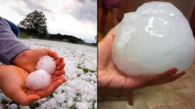 Impresionante. Piedras de granizo más grandes que una mano.