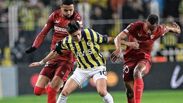 Sevilla perdió en Turquía pero por el resultado de ida se metió en los cuartos de final de la Liga de Europa.