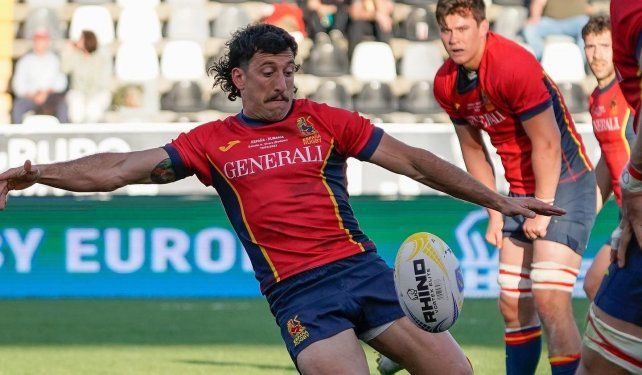 El santafesino Estanislao Bay integra el seleccionado español de rugby.