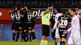 Grito necesario. El equipo del Mono necesita un triunfo resonante en Asunción para seguir prendido al sueño de la Sudamericana.