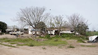 El campo asaltado está a unos 15 kilómetros de Coronel Bogado.
