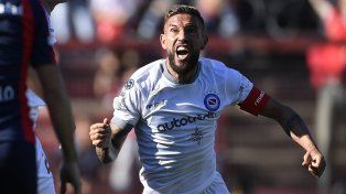 Unión cerró la llegada del defensor Miguel Torrén