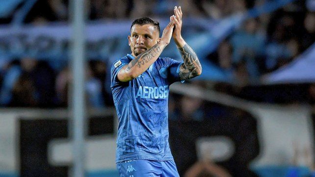 Vecchio quiere volver a Racing y asegura que jugaría gratis