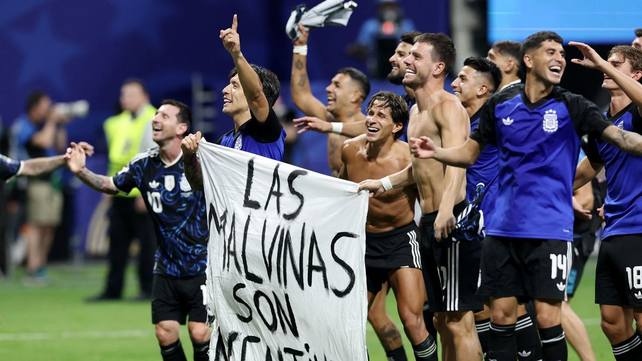 La FIFA investiga a la AFA por la bandera de Malvinas ante Inglaterra