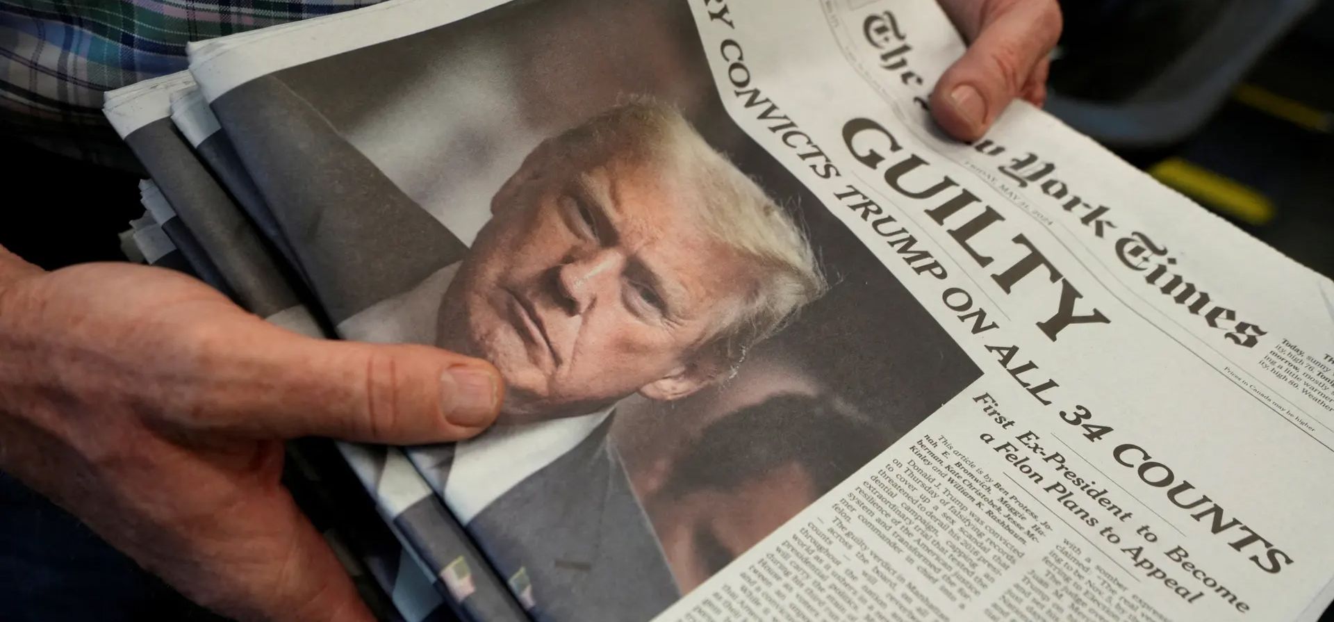 La portada del New York Times informa sobre el veredicto de culpabilidad de Donald Trump, Nueva York, Estados Unidos. Fotografía: Stephani Spindel/Reuters La portada del New York Times informa sobre el veredicto de culpabilidad de Donald Trump, Nueva York, Estados Unidos. Fotografía: Stephani Spindel/Reuters