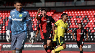 Francisco Scarpeccio anotó de penal el gol del triunfo de Newells en reserva ante Defensa y Justicia,