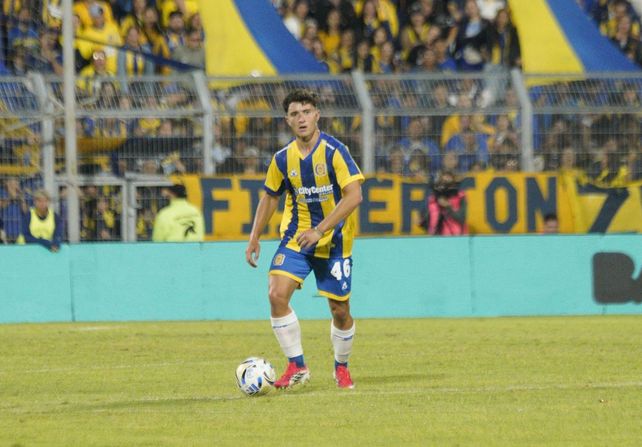 Ignacio Ovando vino tocado de su participación con la selección sub-20. El central no estuvo a disposición frente al Decano.