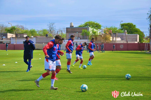 Un amistoso suspendido y otro en la mira de Unión