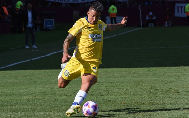 Damián Martínez es hoy el dueño de la banda derecha del a defensa. Estuvo en los seis partidos de Central en la Liga.