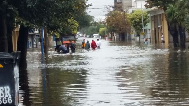 Mar del Plata: cayeron 100 mm en pocas horas y hay más de 100 evacuados