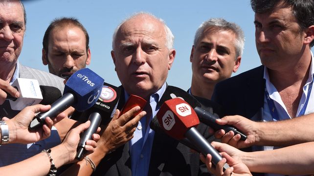 Lifschitz analiza darles el aumento por decreto tanto a docentes como a estatales