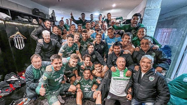 Sarmiento empató 1-1 con Barracas y aseguró su permanencia.