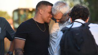 Emiliano Vecchio y Ricardo Carloni en otros tiempos de sonrisas y bromas. ( LA CAPITAL/Marcelo Rubén Bustamante)
