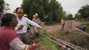 Desagües: el Municipio realiza el entubado de un zanjón en barrio Santa Rita