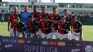 Azconzábal, ¿llamó a un referente y emblema de Colón?