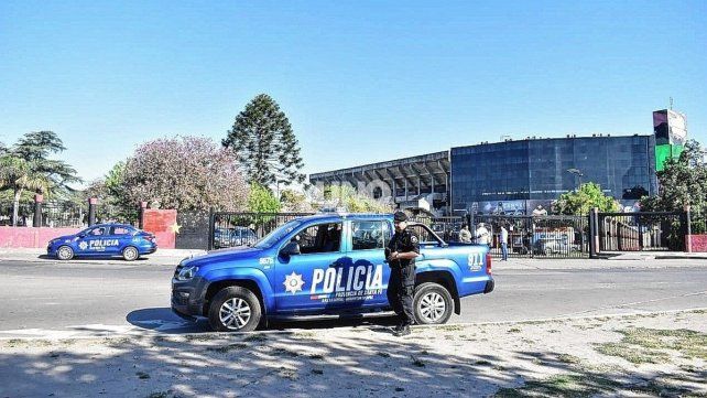 La Justicia secuestró indumentaria oficial de fábrica, carnés de socios, dinero y un arma
