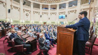 Pullaro habla frente a la Legislatura