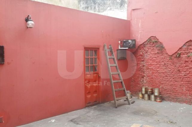 Local de comidas “Morena” ubicado en la esquina suroeste de Bulevar Pellegrini y 25 de Mayo.