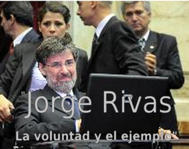 Rivas, que qued&oacute; tetrapl&eacute;jico, se comunica por medio de un software especial