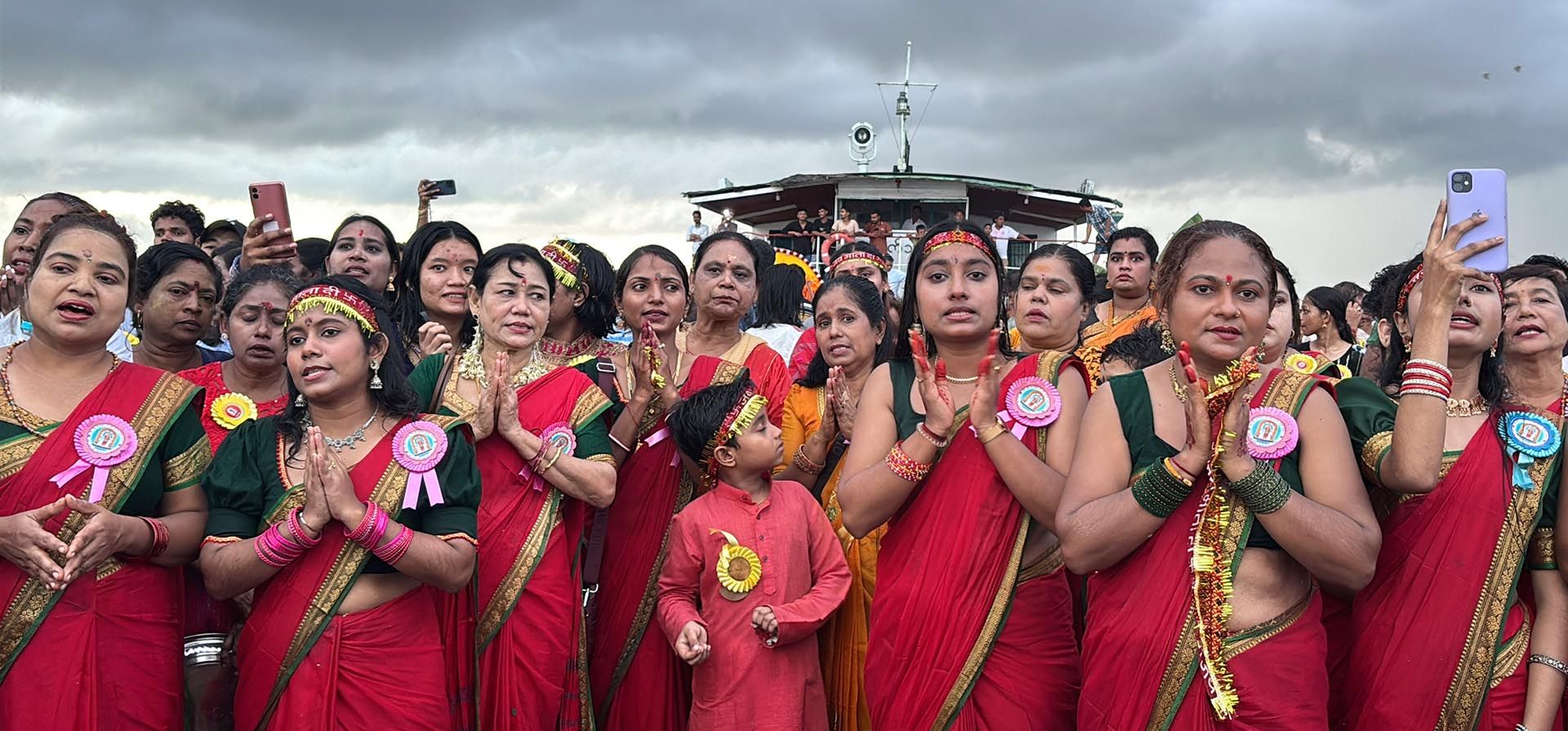 Devotos hindúes de Myanmar participan en el último día del festival Durga Puja en Yangón, Myanmar, el jueves 2 de octubre de 2025. (Foto AP/Thein Zaw) Devotos hindúes de Myanmar participan en el último día del festival Durga Puja en Yangón, Myanmar, el jueves 2 de octubre de 2025. (Foto AP/Thein Zaw)
