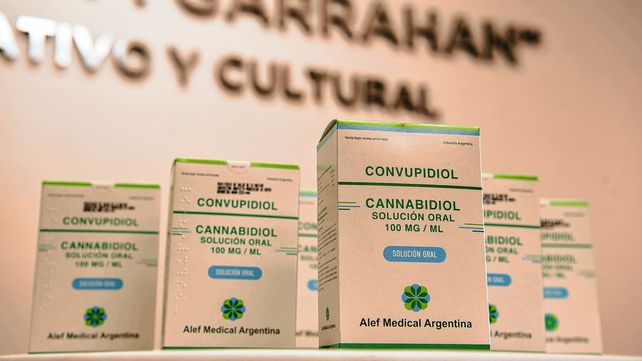 Cannabis medicinal: primera entrega a pacientes del Garrahan