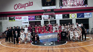 Los planteles de Temperley y Olimpia de Venado Tuerto recordaron un nuevo aniversario del 2 de abril en la previa del cotejo por la Liga Federal.