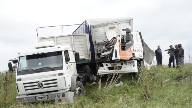 &nbsp;Choque de camiones en la autopista a Córdoba a la altura de Roldán. Esta mañana el tránsito estaba restringido.&nbsp;