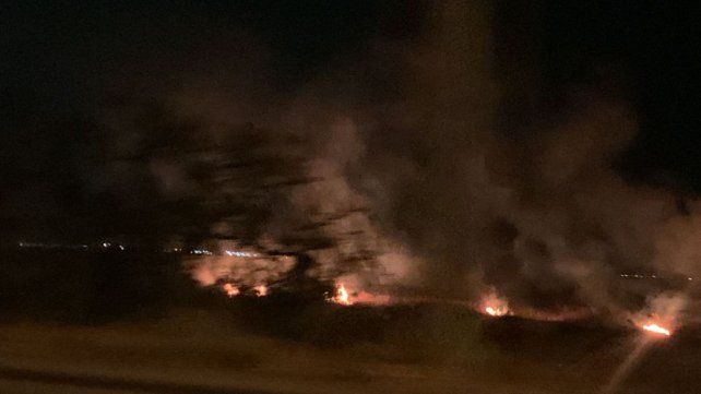 Incendios a la vera de la Ruta 168.