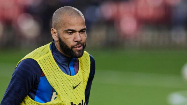 La Audiencia de Barcelona define este jueves si Dani Alves espera el juicio por violación libre o sigue en prisión. La Audiencia de Barcelona define este jueves si Dani Alves espera el juicio por violación libre o sigue en prisión.