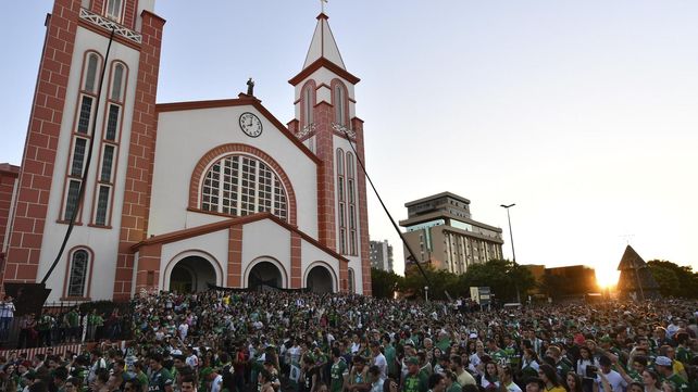 La tragedia del Chapecoense enlutó al fútbol mundial