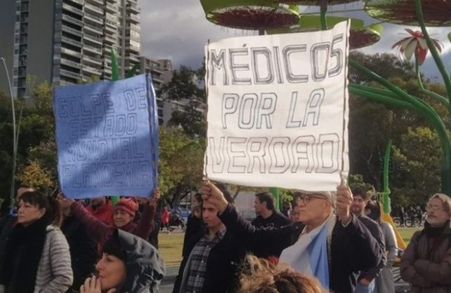 Medicos por la verdad. Manifestación en Rosario. Gentileza: Rosario 3