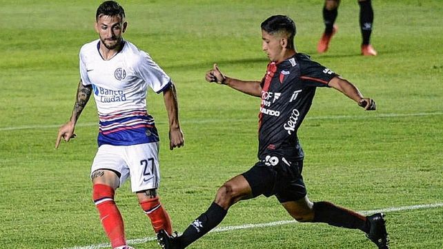 Colón lleva una década sin poder vencer a San Lorenzo en el Nuevo Gasómetro.