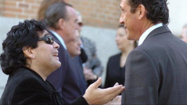 Maradona y Valdano, ex compañeros de la selección en el Mundial de México 86.