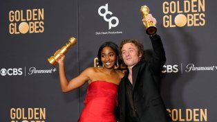 Ayo Edebiri y Jeremy Allen White, protagonistas de El oso, la serie que vuelve a ser candidata en la próxima entrega de los premios Globos de Oro