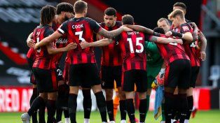 El Bournemouth del argentino Senesi goleó a Swansea por la FA Cup
