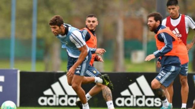 Sampaoli volvió a meter mano en el equipo