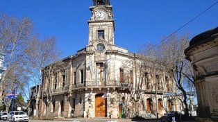 Los funcionarios de Diamante tendrán el sueldo congelado por 150 días.