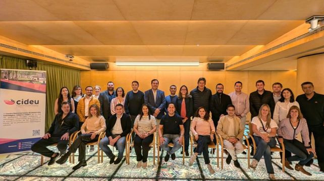 Funes: Santacroce junto a otros intendentes de Argentina participó en la expo Smart City