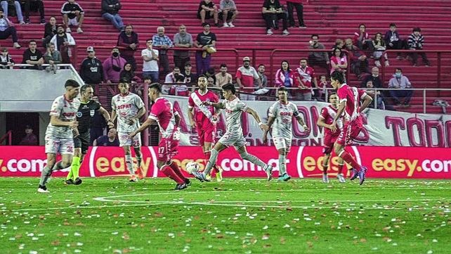 Unión perdió en varios aspectos del juego ante Argentinos donde pocas veces había cedido en el certamen.