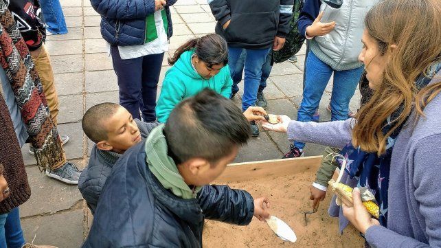 Estudiantes y docentes participaron de las actividades brindadas por los integrantes del Centro de Investigación Científica y Transferencia de Tecnología a la Producción