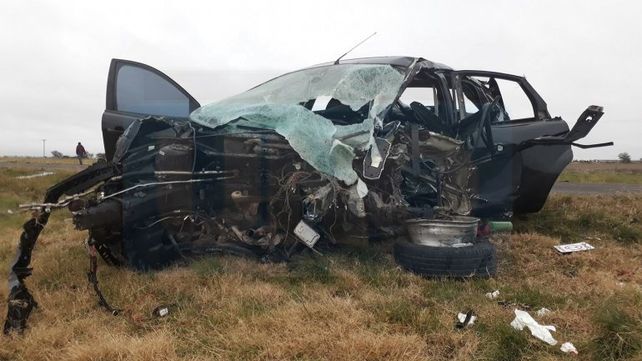 Ruta 18 trágica: Autos chocaron de frente y dos personas perdieron la vida