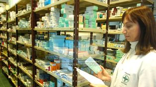 Los farmacéuticos se suman a la erradicación de las bolsitas plásticas