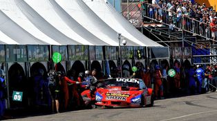 Los equipos deberán reponer dos neumáticos durante la carrera final del TC.