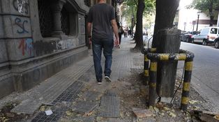 Los trámites y consultas para reparar veredas en Rosario ya se cuentan de a cientos en apenas dos semanas desde que se anunció el plan para 2025.