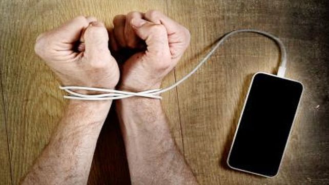 Las 10 claves para detectar si una persona es adicta a las redes sociales