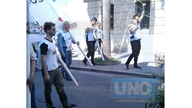 Queremos parar el ajuste, lograr aumento salarial y que se vaya Panozzo